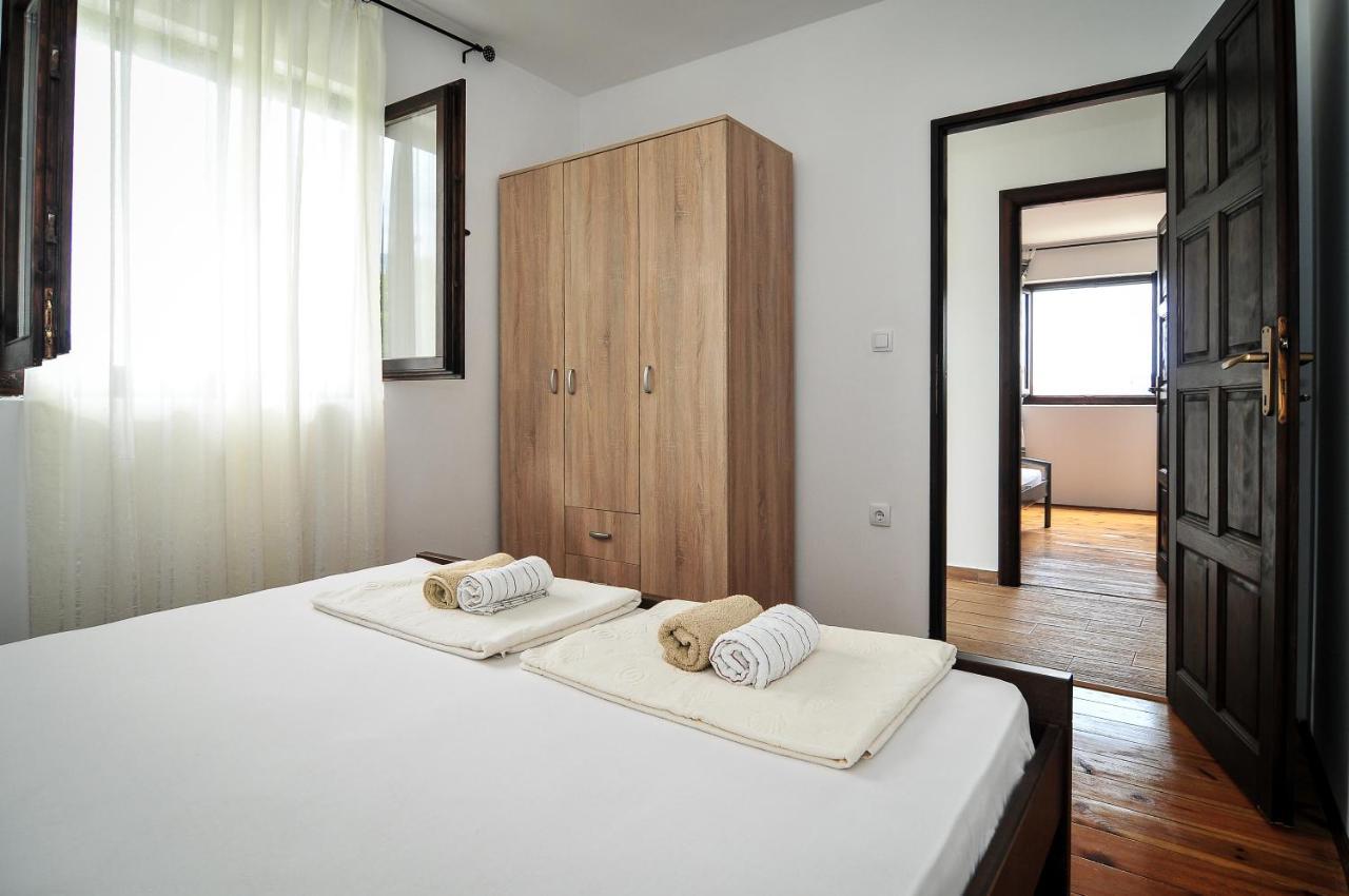Milosavljevic Apartments Тиват Экстерьер фото
