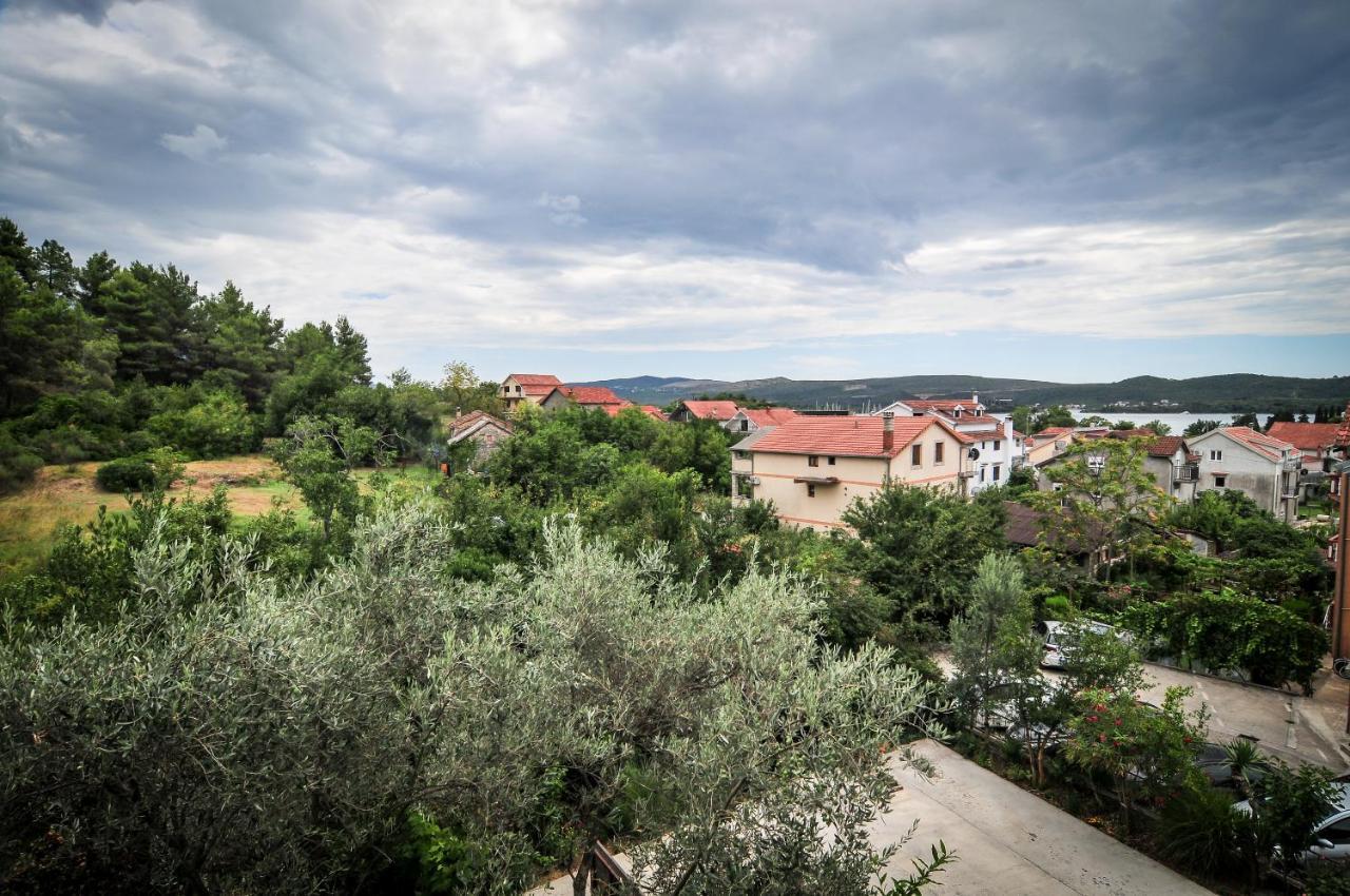 Milosavljevic Apartments Тиват Экстерьер фото