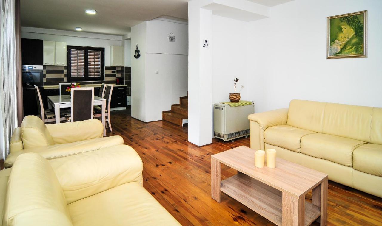 Milosavljevic Apartments Тиват Экстерьер фото
