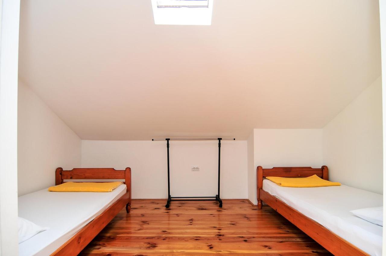 Milosavljevic Apartments Тиват Экстерьер фото