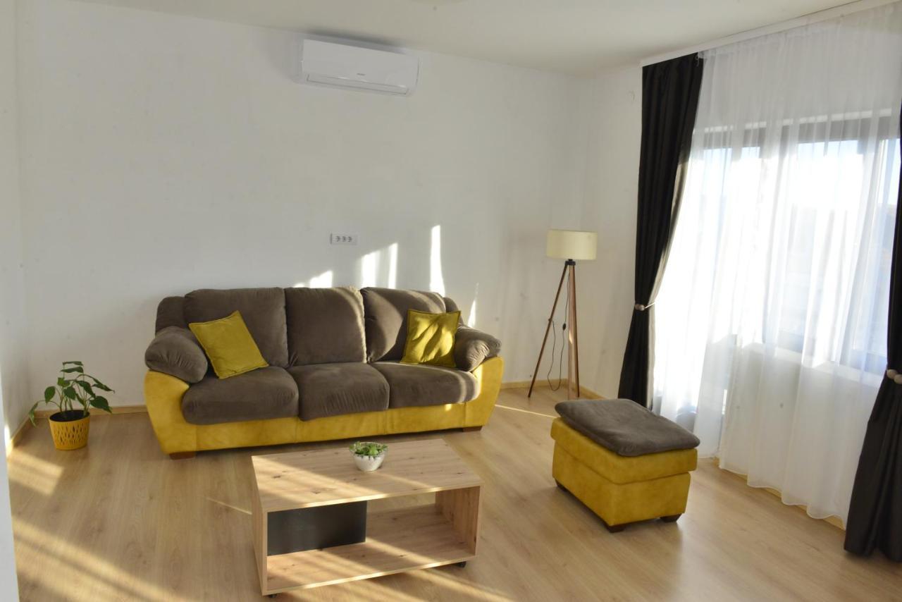 Milosavljevic Apartments Тиват Экстерьер фото