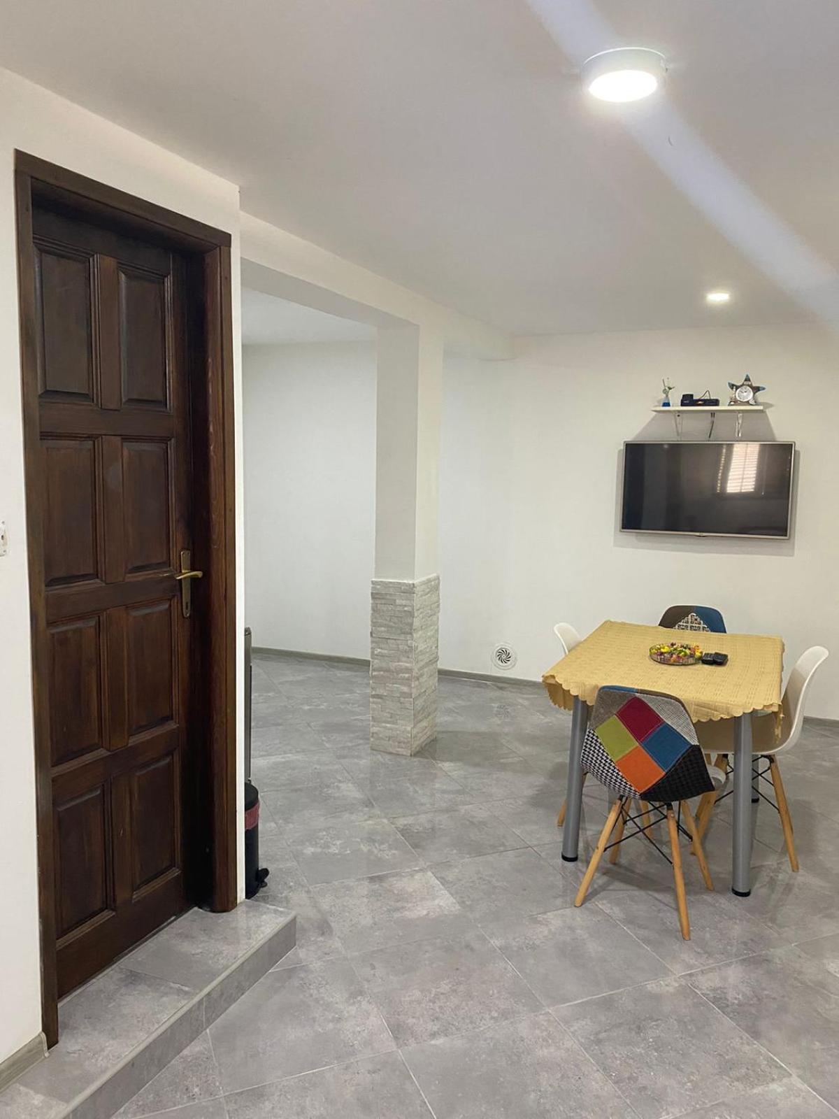 Milosavljevic Apartments Тиват Экстерьер фото