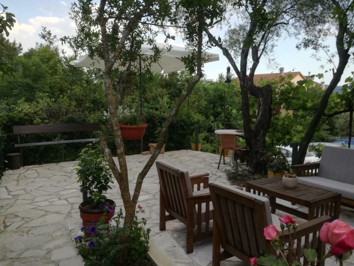 Milosavljevic Apartments Тиват Экстерьер фото